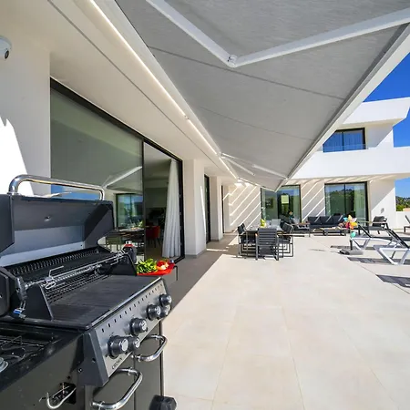 Pouw By Interhome *
